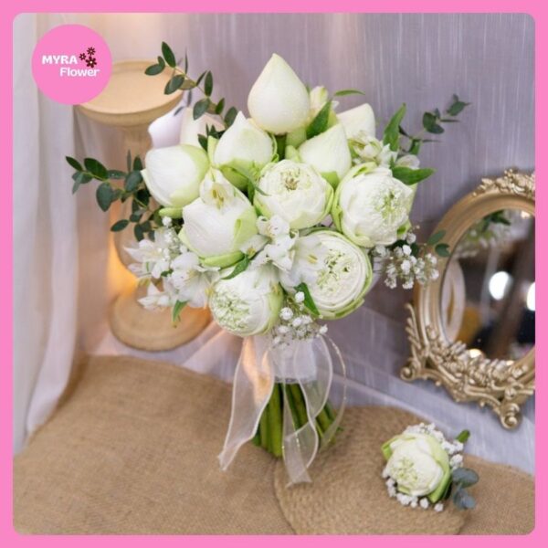 Hoa sen cưới màu trắng